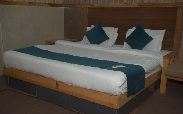 Family Suites–AC Rooms for a Relaxed Family Stay  ( CP-1500 )